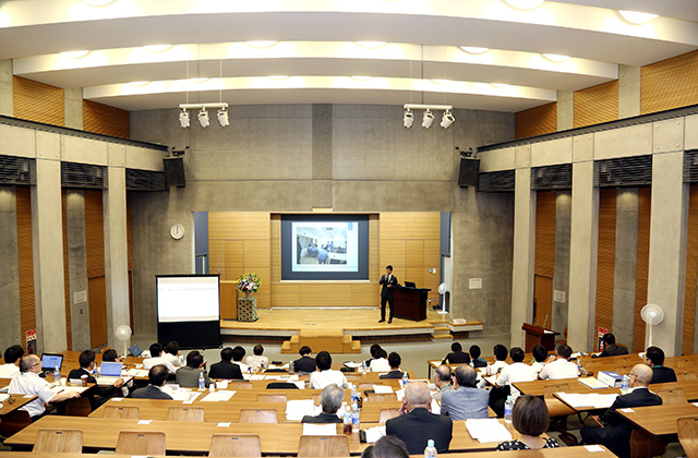 設備が充実している研修施設(東京校講堂)